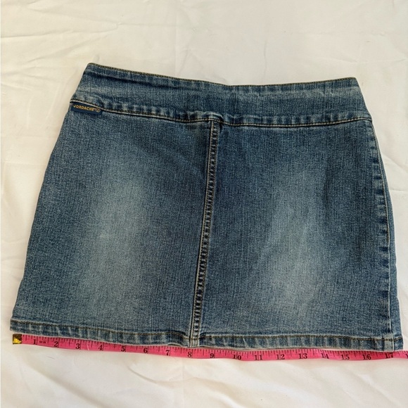 💙 Jordache Denim Mini Skirt – Size 3/4 – Y2K Icon Energy 💙 - Picture 6 of 8